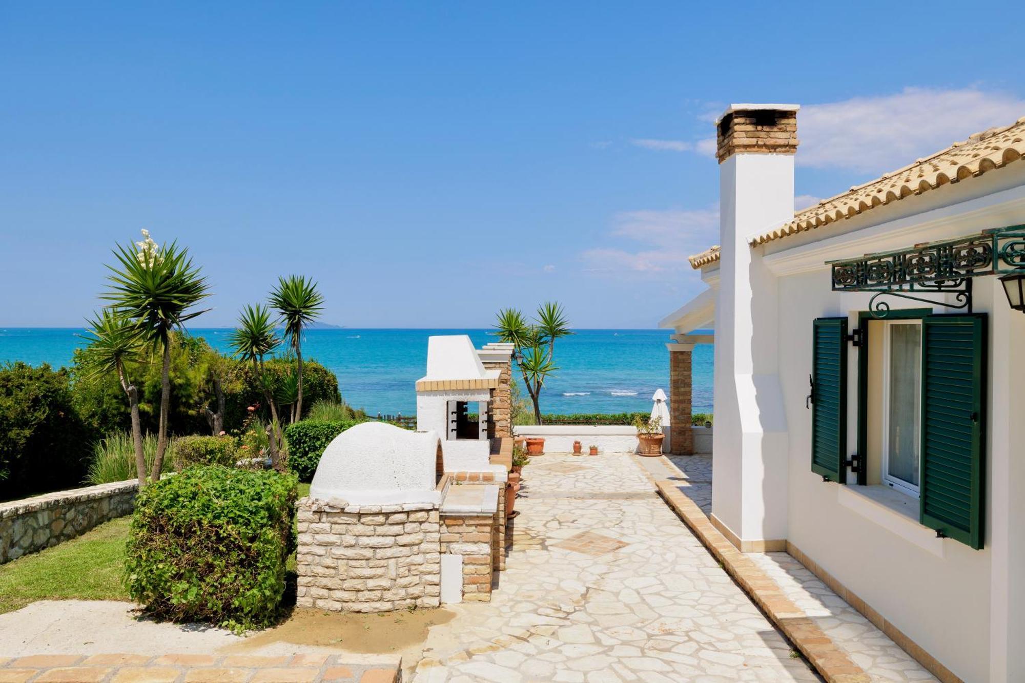 Beachfront Villa Victoras - With Private Beach Sidárion Eksteriør bilde