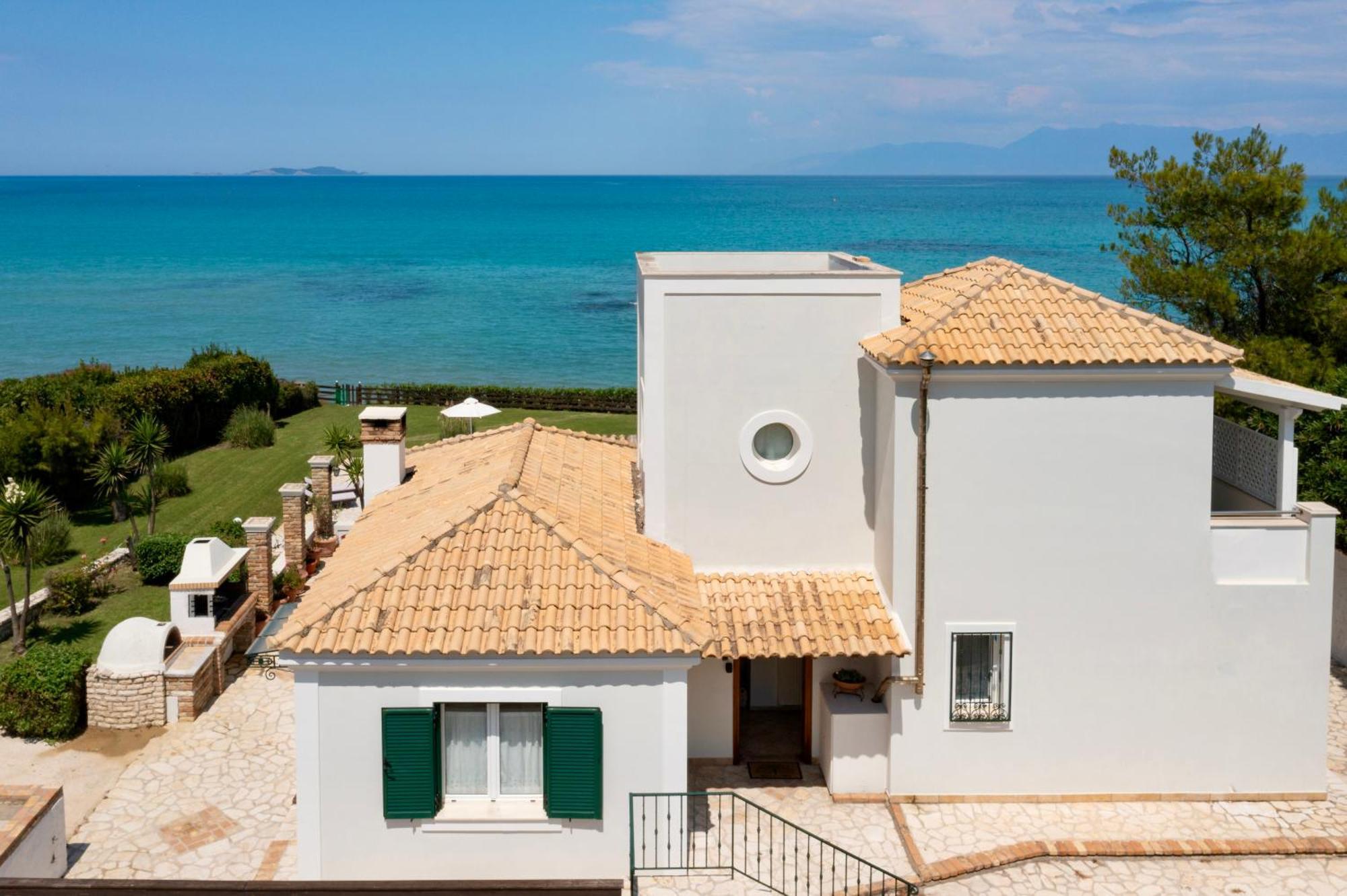 Beachfront Villa Victoras - With Private Beach Sidárion Eksteriør bilde