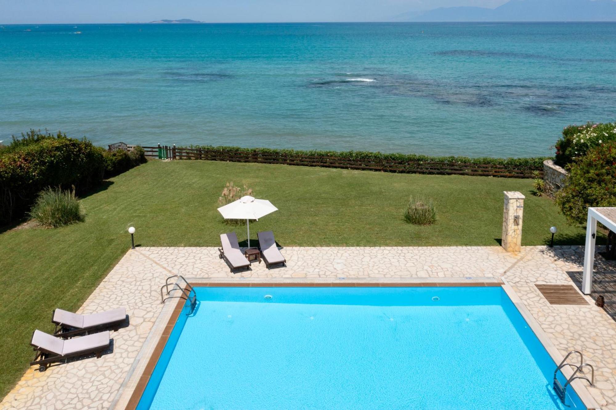 Beachfront Villa Victoras - With Private Beach Sidárion Eksteriør bilde